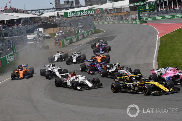 Charles Leclerc, Sauber C37 al inicio de la carrera