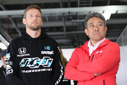 Jenson Button, Team Kunimitsu and Masashi Yamamoto, General Manager of Motor Sports Division