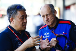 Masashi Yamamoto, General Manager, Honda Motorsport, e Franz Tost, Team Principal, Toro Rosso