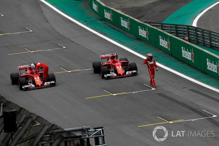 Sebastian Vettel, Ferrari SF70H y Kimi Raikkonen, Ferrari SF70H llegan al parc ferme