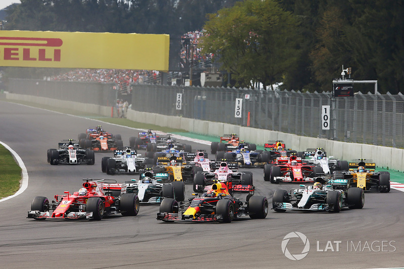 Sebastian Vettel, Ferrari SF70H, Max Verstappen, Red Bull Racing RB13, Lewis Hamilton, Mercedes AMG 