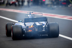 Marcus Ericsson, Sauber C36 retires from the race with a fire