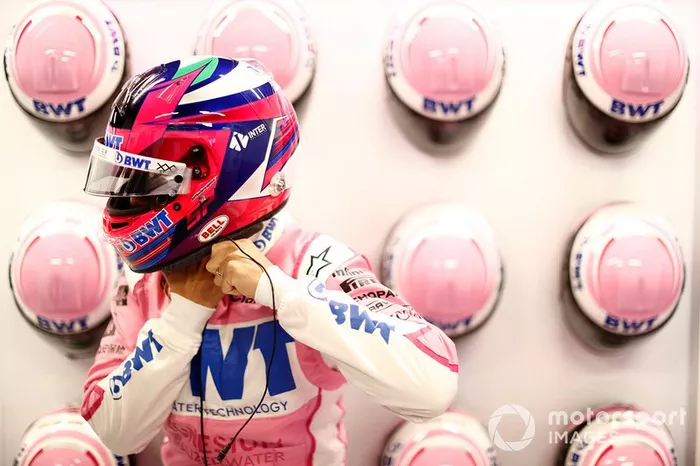 Sergio Perez, Racing Point RP20 in the garage 