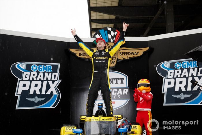 Ganador de la carrera Colton Herta, Andretti Autosport con Curb-Agajanian Honda