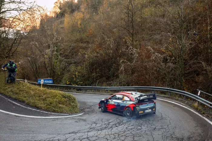Oliver Solberg, Elliott Edmondson, Hyundai 2C Competition Hyundai i20 Coupe WRC