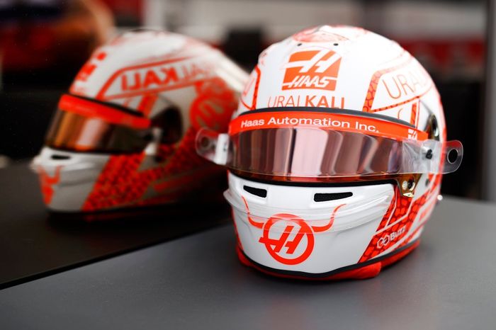 El casco de Nikita Mazepin, Haas F1, para el GP de Estados Unidos 2021