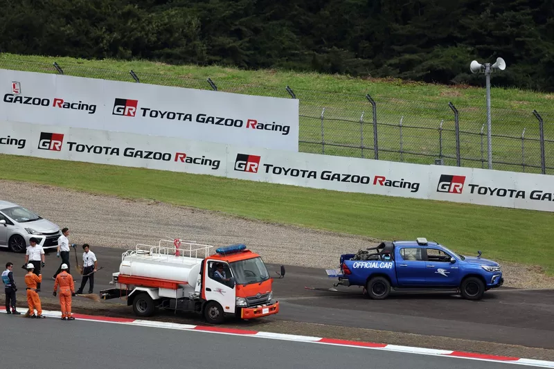 Repair work on the curbs