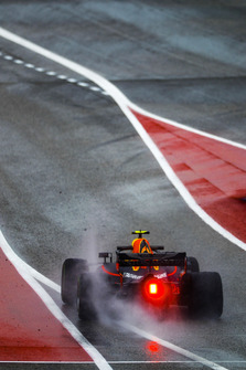 Max Verstappen, Red Bull Racing RB14, quitte les stands