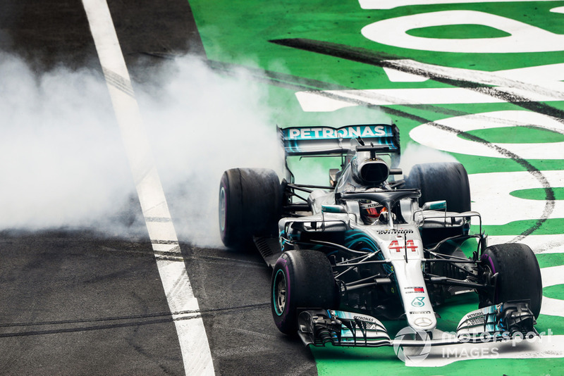 Льюіс Хемілтон, Mercedes AMG F1 W09