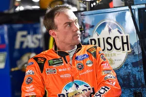 Kevin Harvick, Stewart-Haas Racing, Ford Fusion Busch Outdoors