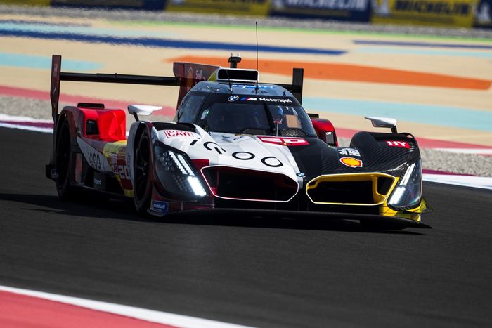 #20 BMW M Team WRT BMW M Hybrid V8: Rene Rast, Robin Frijns, Sheldon Van Der Linde