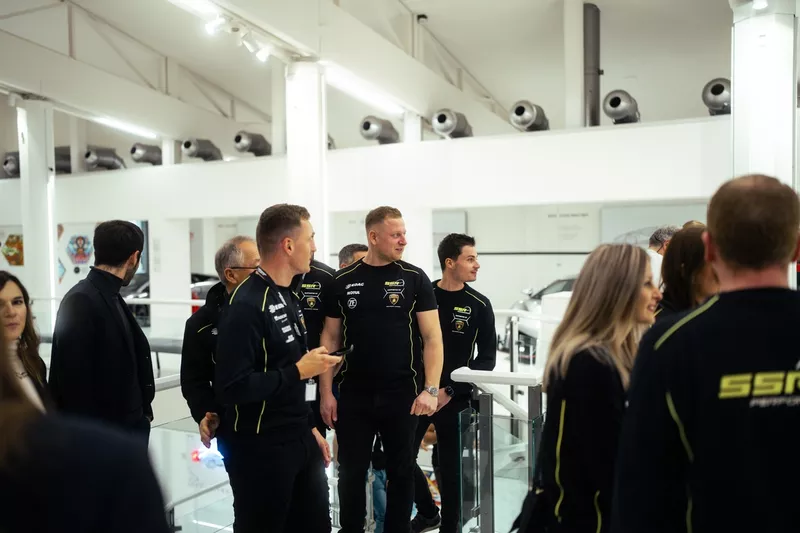 La consegna della Huracan di Mirko Bortolotti al Museo Lamborghini