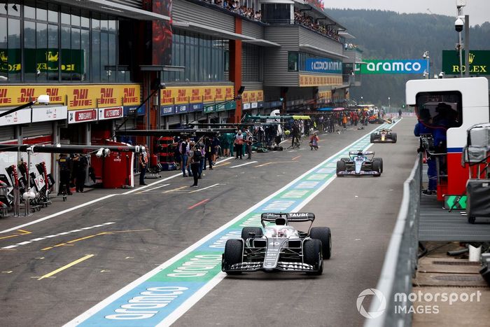 Liam Lawson, AlphaTauri AT03, Fernando Alonso, Alpine A522