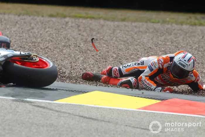 Les 3 chutes de Marc Márquez aux qualifications du GP d'Allemagne