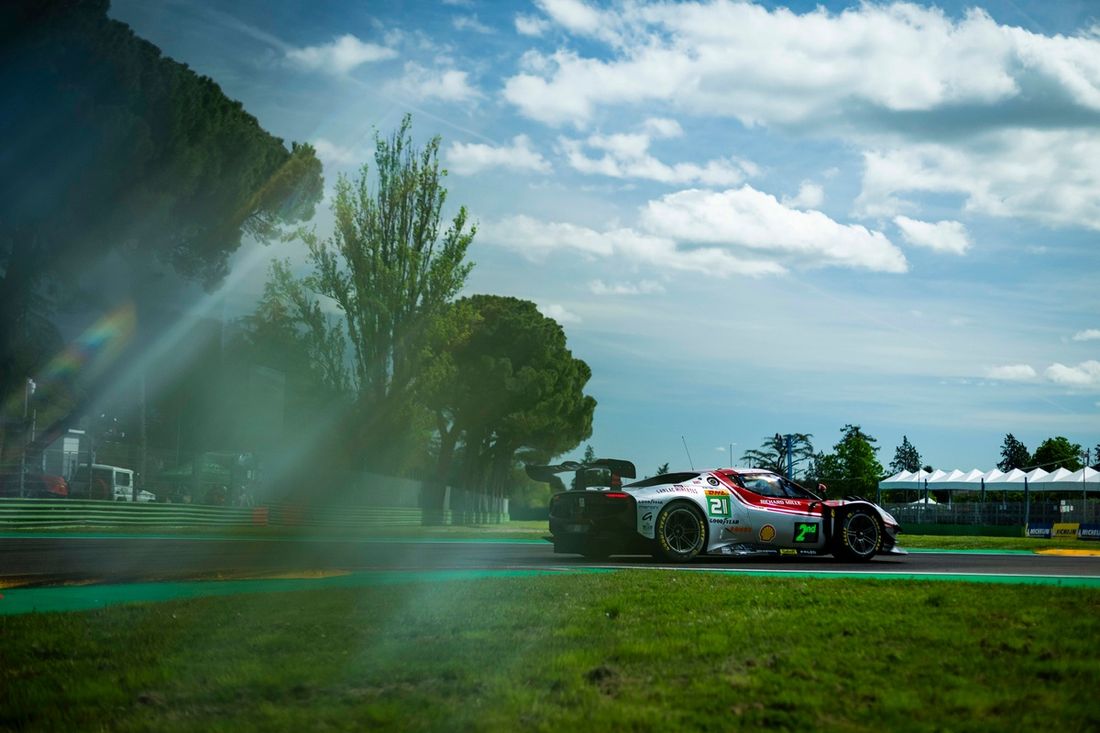 #21 Vista AF Corse Ferrari 296 LMGT3: Francois Heriau, Simon Mann, Alessio Rovera