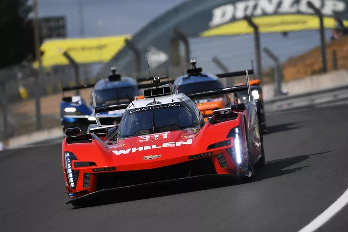 #311 Cadillac Whelen Cadillac V-Series.R: Jack Aitken, Felipe Drugovich, Frederik Vesti