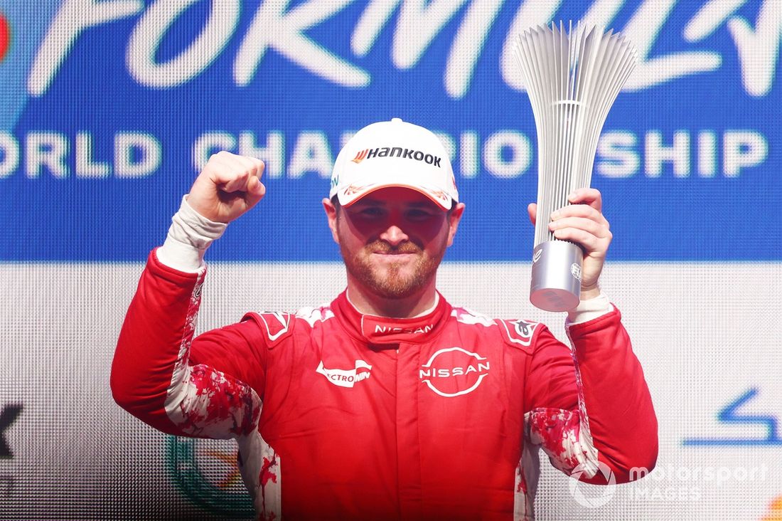 Podium: drugie miejsce Oliver Rowland, Nissan Formula E Team