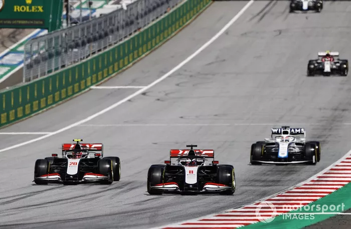 Romain Grosjean, Haas VF-20, Kevin Magnussen, Haas VF-20