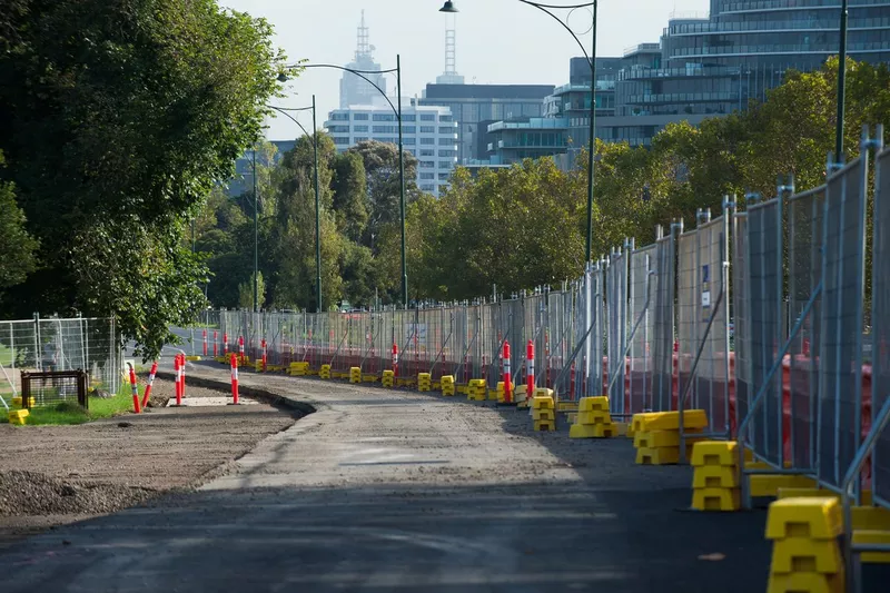 Les travaux au virage 13