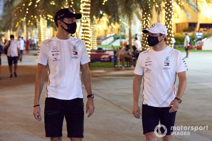 George Russell, Mercedes-AMG F1 y Valtteri Bottas, Mercedes-AMG F1