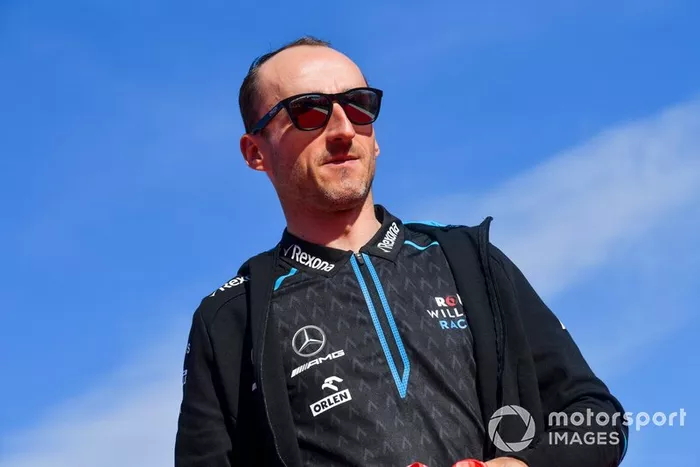 Peor lo tiene Robert Kubica, cuyo regreso a la F1 después de muchos años demostró una expectación que no se ha traducido en resultados.