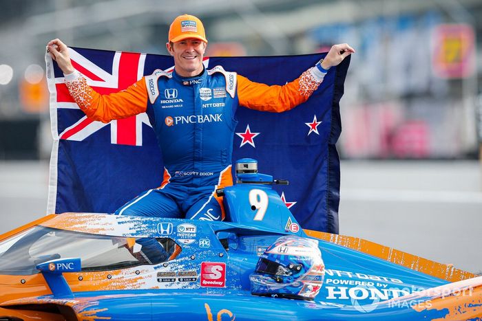 Ganador de la pole Scott Dixon, Chip Ganassi Racing Honda