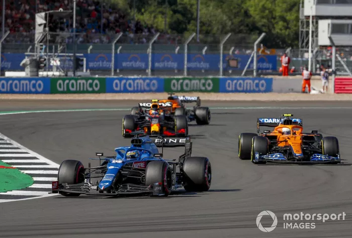 Fernando Alonso, Alpine A521, Lando Norris, McLaren MCL35M, Sergio PÉrez, Red Bull Racing RB16B
