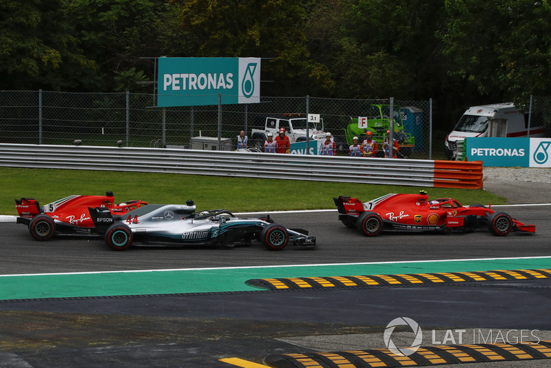 Sebastian Vettel, Ferrari SF71H, Lewis Hamilton, Mercedes AMG F1 W09, Kimi Raikkonen, Ferrari SF71H
