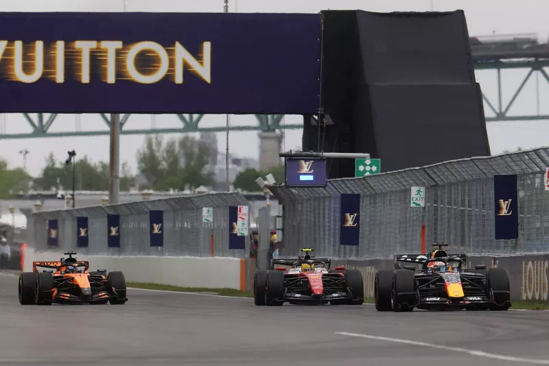 Lewis Hamilton, Ferrari, Max Verstappen, Red Bull Racing, Oscar Piastri, McLaren