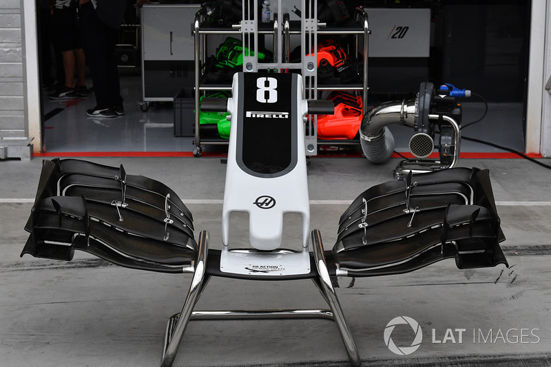 Haas VF-17 nose and front wing