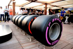 Pirelli-Breitreifen für die Formel-1-Saison 2017