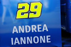 Un logo d'Andrea Iannone, Team Suzuki MotoGP