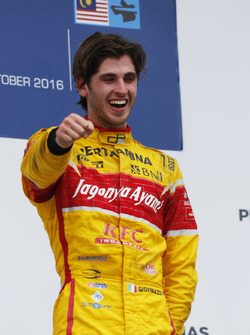 Rennsieger: Antonio Giovinazzi, PREMA Racing