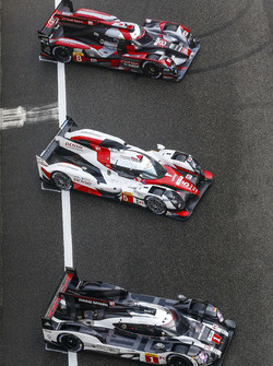 #1 Porsche Team Porsche 919 Hybrid: Timo Bernhard, Mark Webber, Brendon Hartley; #5 Toyota Racing Toyota TS050 Hybrid: Anthony Davidson, Sébastien Buemi, Kazuki Nakajima; #8 Audi Sport Team Joest Audi R18 e-tron quattro: Lucas di Grassi, Loic Duval, Oliver Jarvis