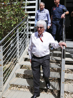 Bernie Ecclestone, Jean Todt, Presidente de la FIA y Christian Horner, jefe de equipo de carreras de