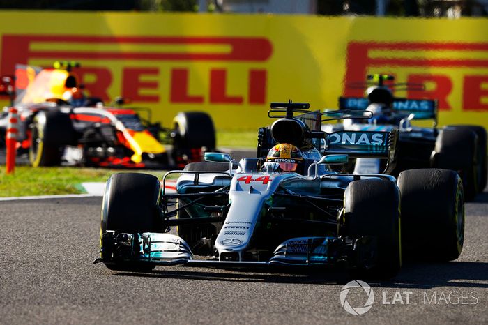 Lewis Hamilton, Mercedes AMG F1 W08, Valtteri Bottas, Mercedes AMG F1 W08, Max Verstappen, Red Bull 