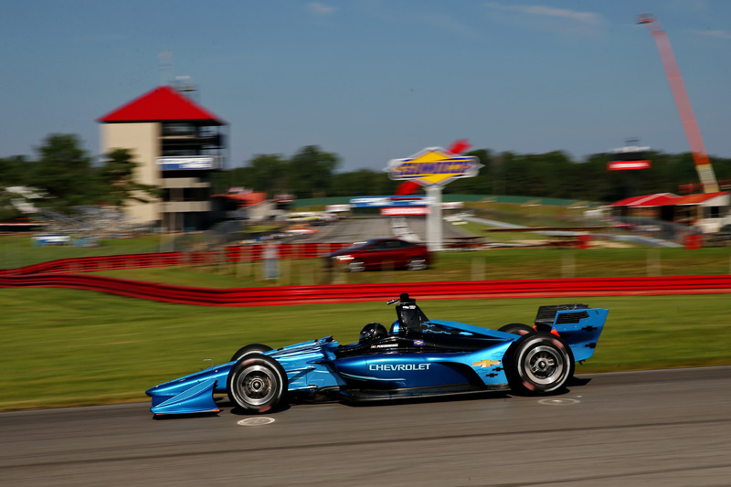 Juan Pablo Montoya prueba el paquete Chevrolet 2018