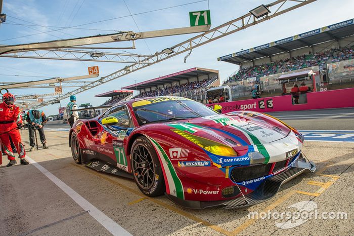 #71 AF Corse Ferrari 488 GTE: Davide Rigon, Sam Bird, Miguel Molina