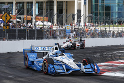 Simon Pagenaud, Team Penske Chevrolet, Sébastien Bourdais, Dale Coyne Racing Honda