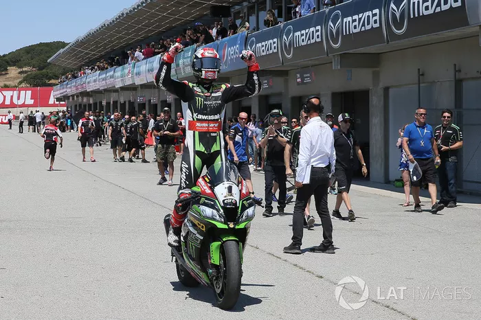 El ganador Jonathan Rea, Kawasaki Racing