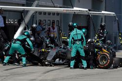 Nico Rosberg, Mercedes AMG F1 W07 Hybrid aux stands