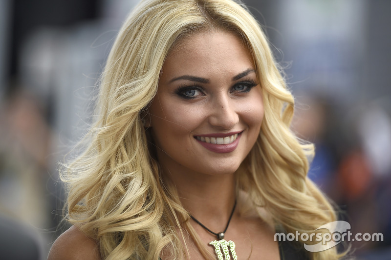 Lovely grid girls