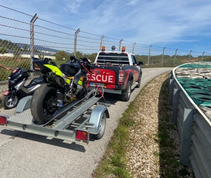 Moto de Luca Marini, retirada por problemas técnicos
