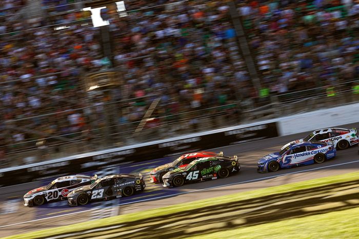 Christopher Bell, Joe Gibbs Racing Toyota, Bubba Wallace, 23XI Racing Toyota, Tyler Reddick, 23XI Racing Toyota