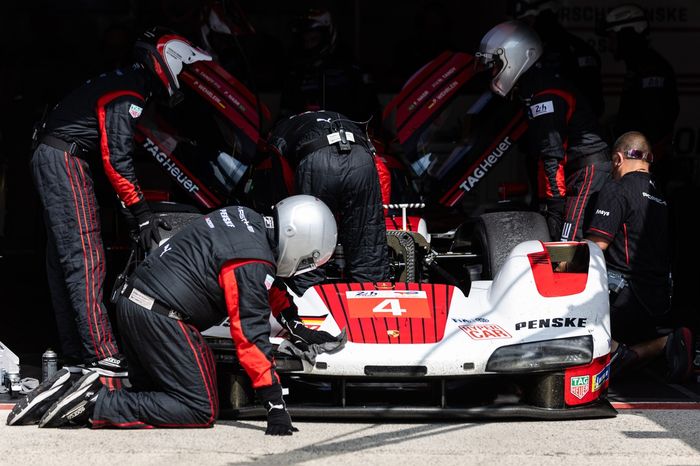 #4 Porsche Penske Motorsport Porsche 963: Felipe Nasr, Nick Tandy, Pascal Wehrlein