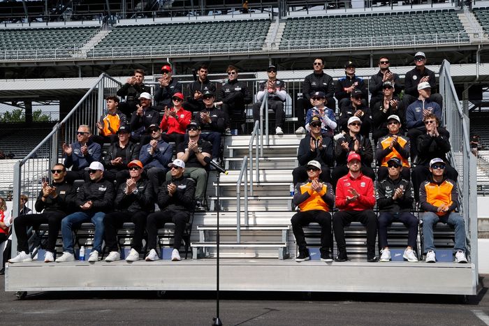 The field of 33 Honda and Chevrolet drivers