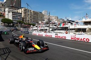 Nico Hulkenberg, Sauber, Yuki Tsunoda, Red Bull Racing Team