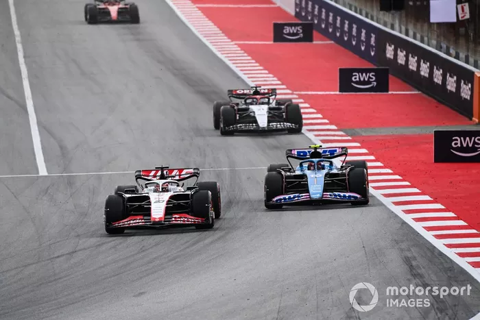 Kevin Magnussen, Haas VF-23, Pierre Gasly, Alpine A523, Nyck de Vries, AlphaTauri AT04