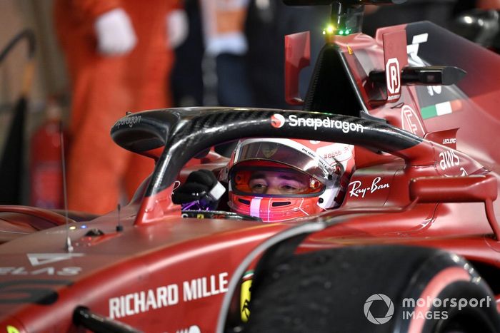 Charles Leclerc, Ferrari F1-75, 1ª posición, llega al Parc Ferme