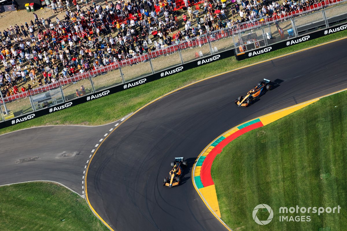McLaren, Ricciardo'dan Norris'in yaşadığı sorun nedeniyle atak yapmamasını istemiş 1 Formula 1 Haberleri - F1 Puan Durumu Lando Norris, McLaren MCL36, Daniel Ricciardo, McLaren MCL36
